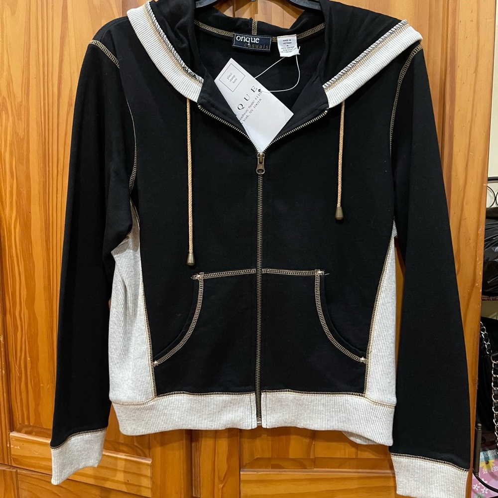 New w/Tags Onque Casuals Black and Gray Zip-Up Jacket with Ribbed Cuffs
